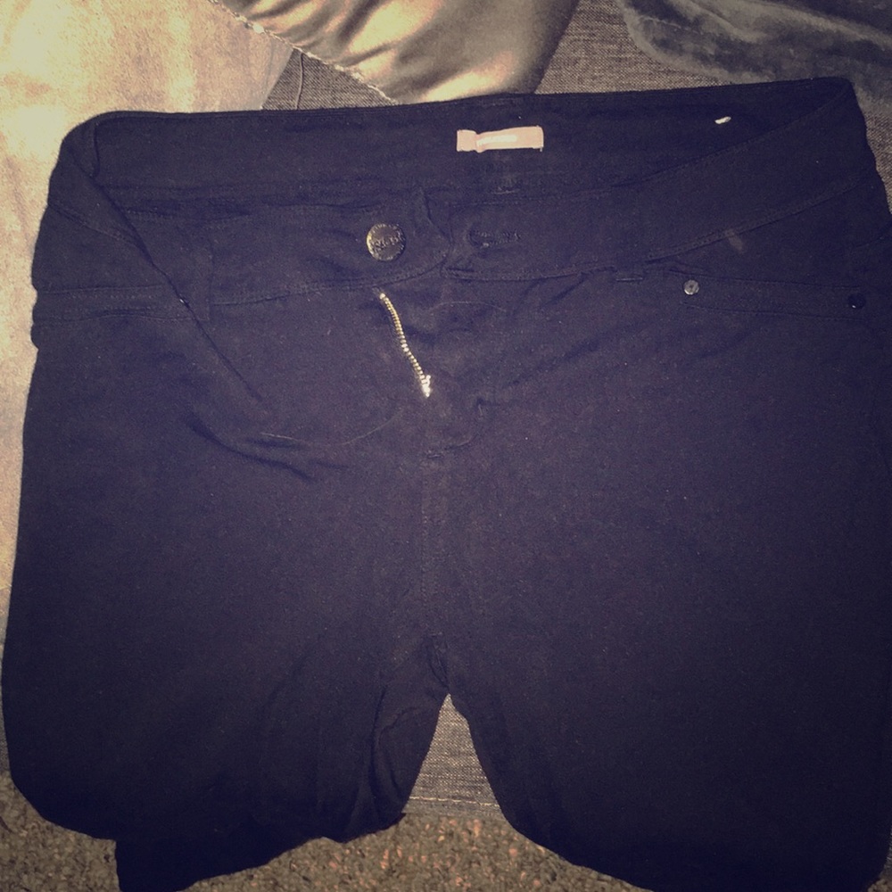 Black Maurice’s pants for bundle